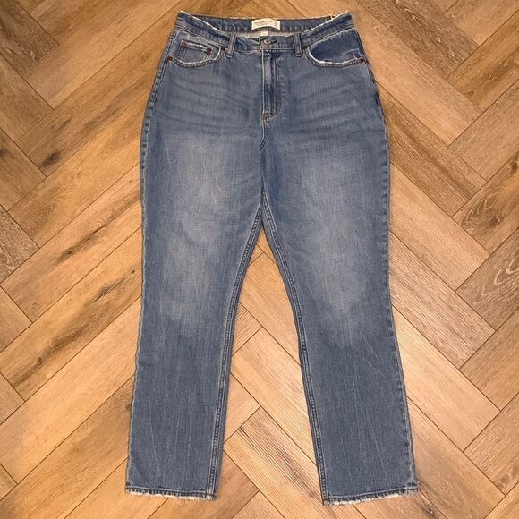Abercrombie & Fitch Curve Love 90s Slim Straight Ultra High Rise - Picture 1 of 7
